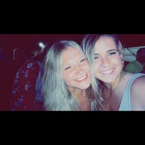 Meet your Posher, Brooke